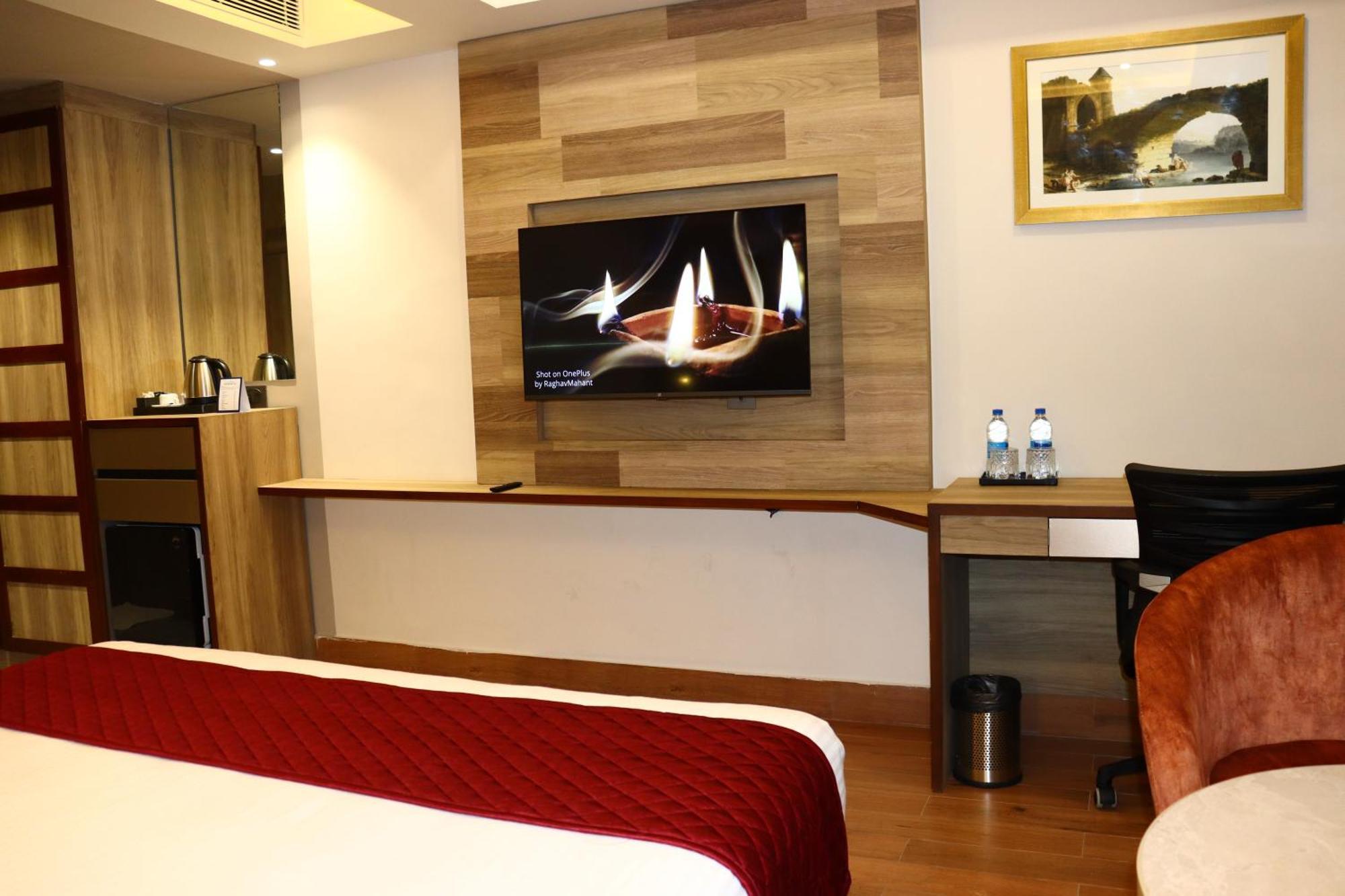 Capital Park Residency Hotel Thiruvananthapuram Exterior photo