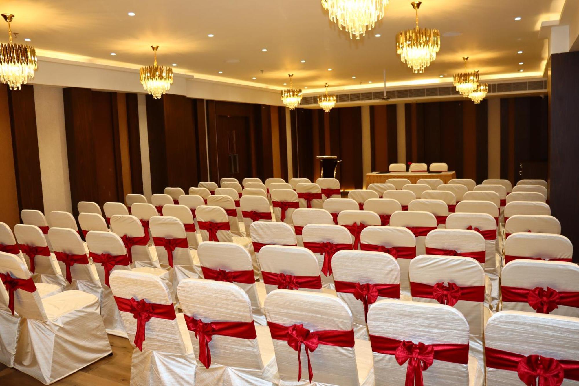 Capital Park Residency Hotel Thiruvananthapuram Exterior photo