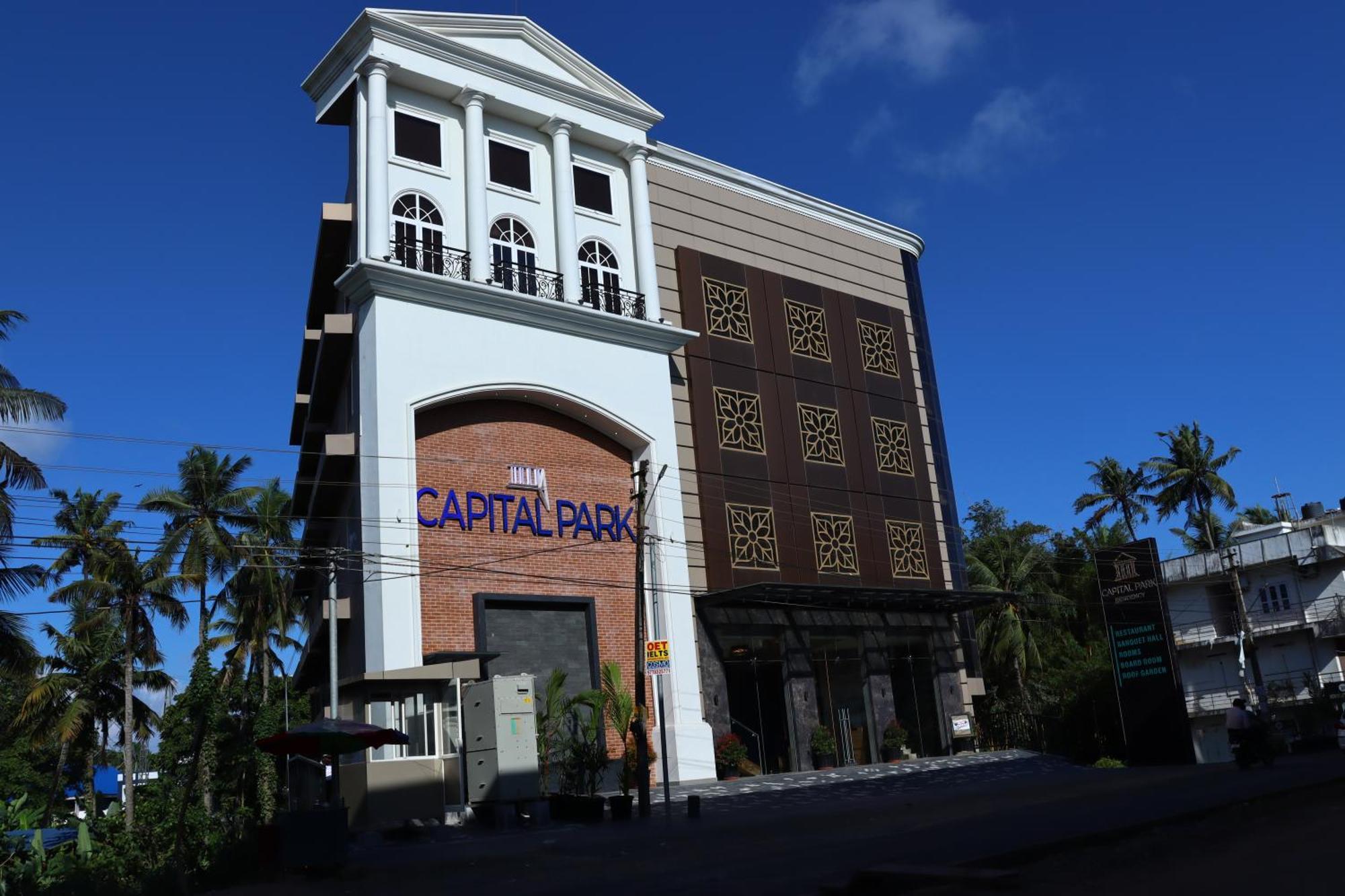 Capital Park Residency Hotel Thiruvananthapuram Exterior photo